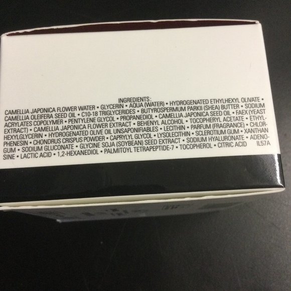 Chanel Ladies NÂ°1 De Red Camellia Revitalizing Cream 1.7 oz Skin Care - Picture 3 of 6